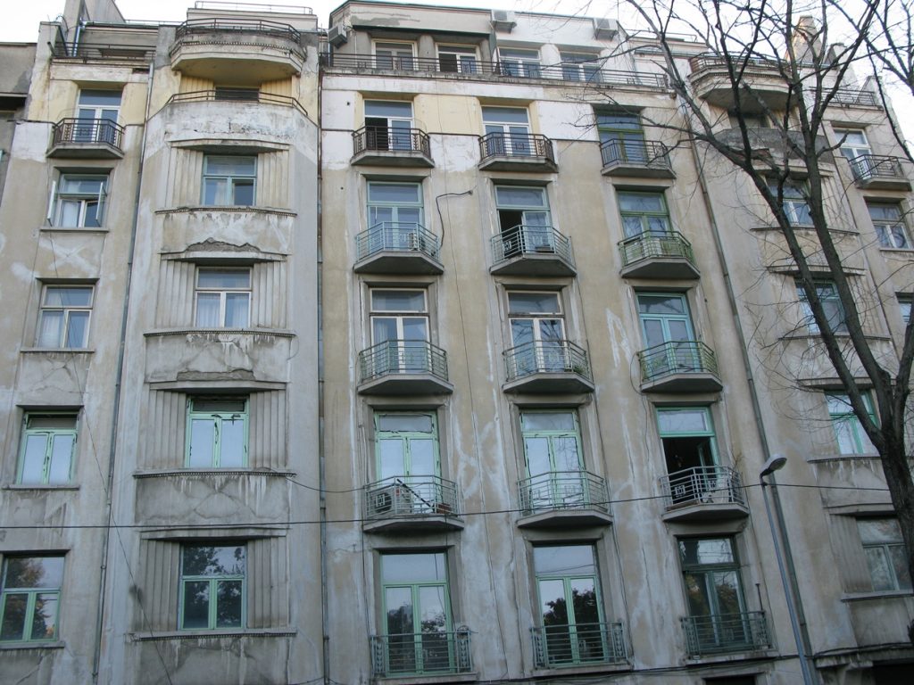 Imobile cu istorie: primul bloc de locuinţe proiectat de Horia şi Ion Creangă în stil Art Deco