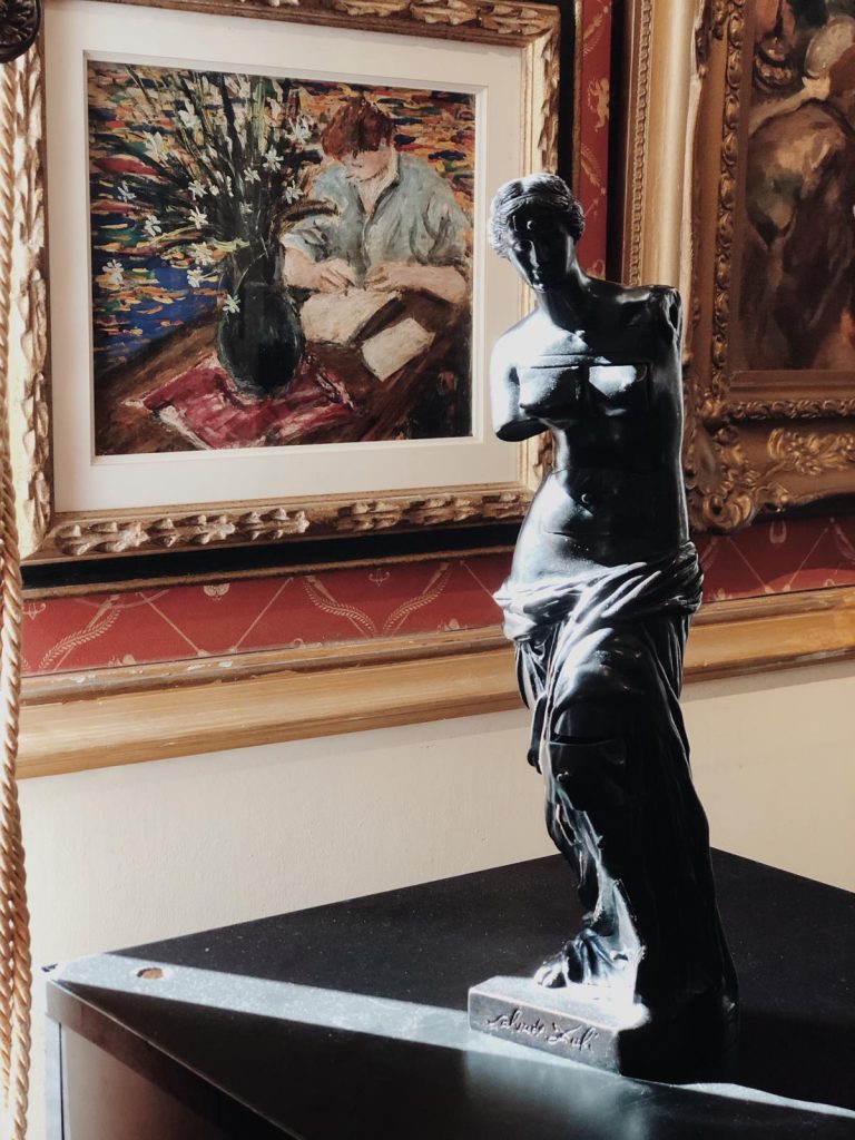 Zeița iubirii Venus, capodoperă a lui Salvador Dali, se vinde la licitaţia online Artmark, pe 1 octombrie