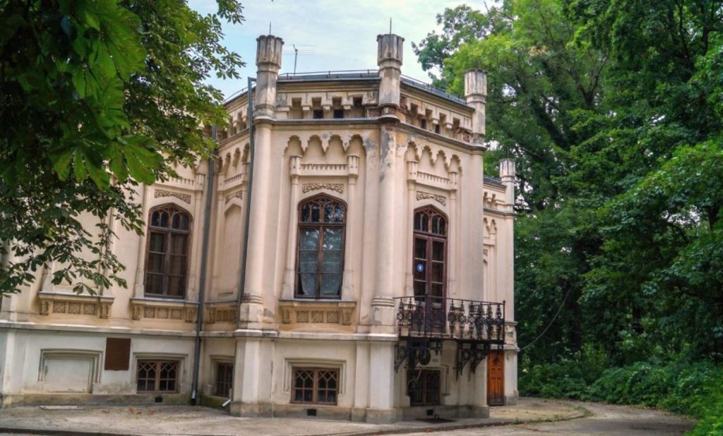 Casa Bosianu, ascunsă vederii, păstrează încă şarmul Bucureştilor de odinioară