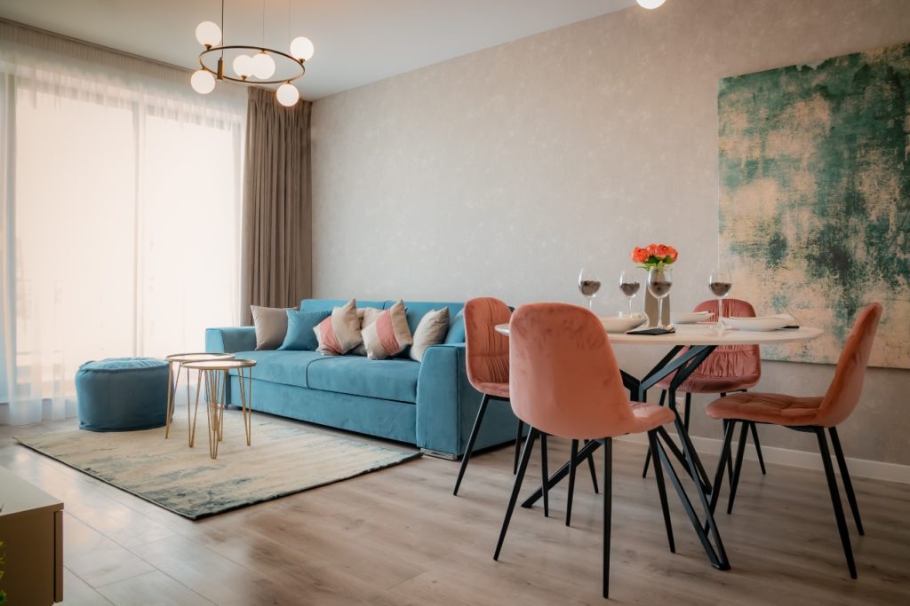 Apartament de două camere modern minimalist într-un ansamblu rezidenţial
