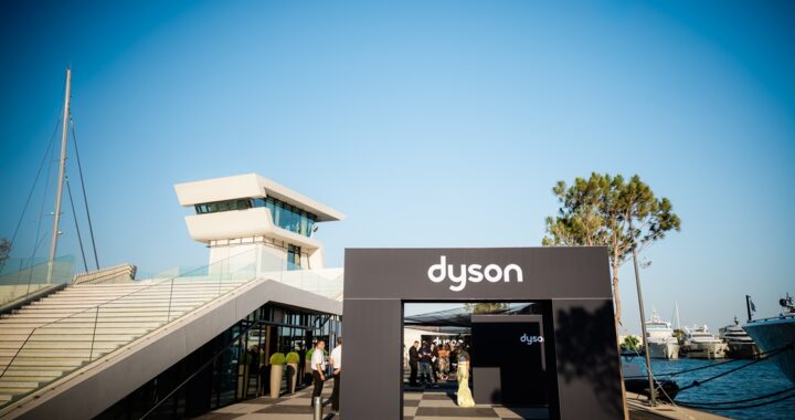 Dyson deschide un nou magazin în Astir Marina, Grecia și invită turiștii români să experimenteze tehnologia de ultimă generație la malul mării