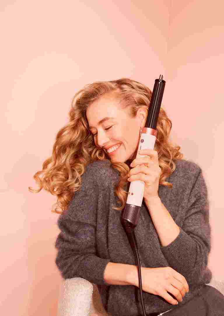 Dyson promite coafuri revoluționare cu noul Airwrap Co-anda 2x – multi-styler și uscător de păr de ultimă generație